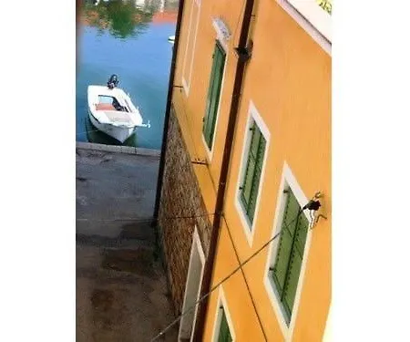 House Teo Vrboska